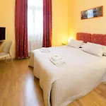 Lounge Szálloda 3*